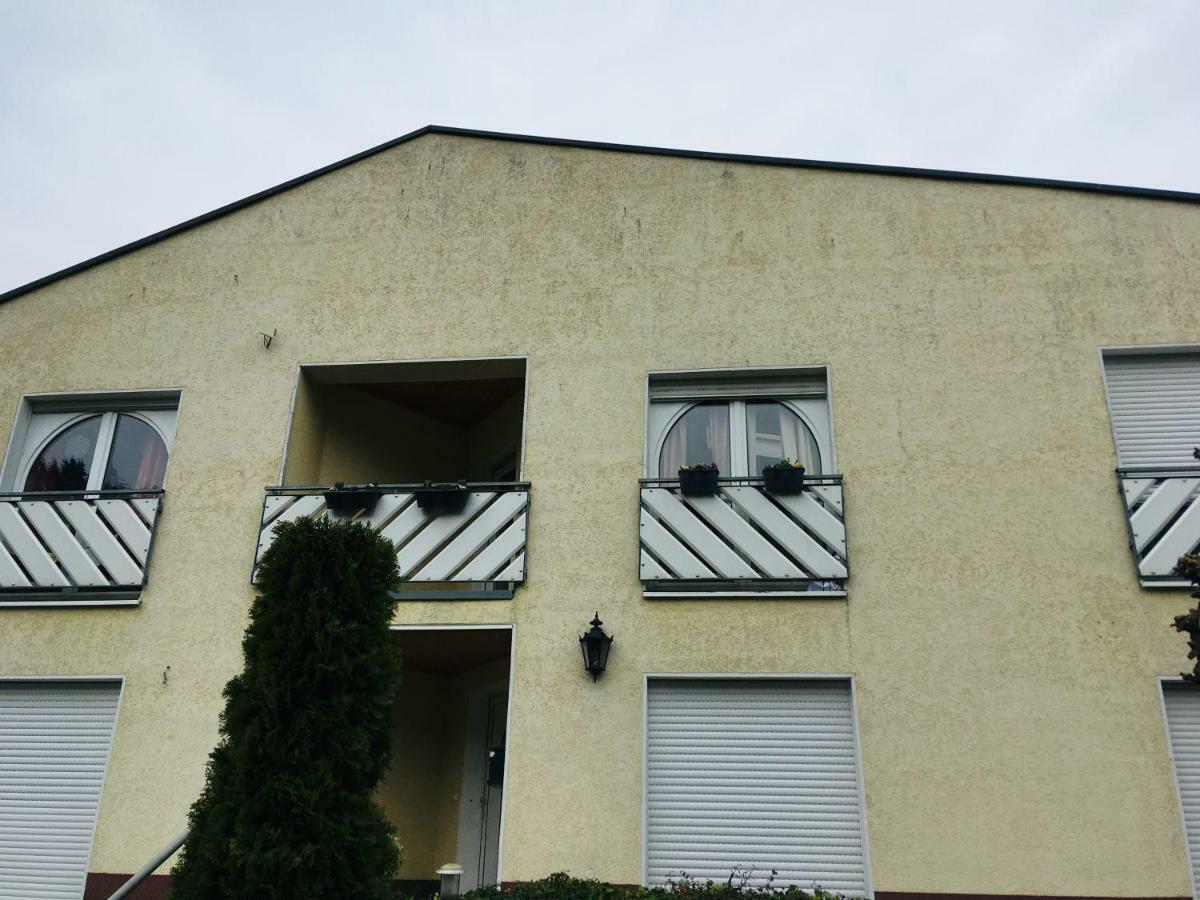 Ferienwohnung Am Nuerburgring/Wintersport Arft Acht Εξωτερικό φωτογραφία